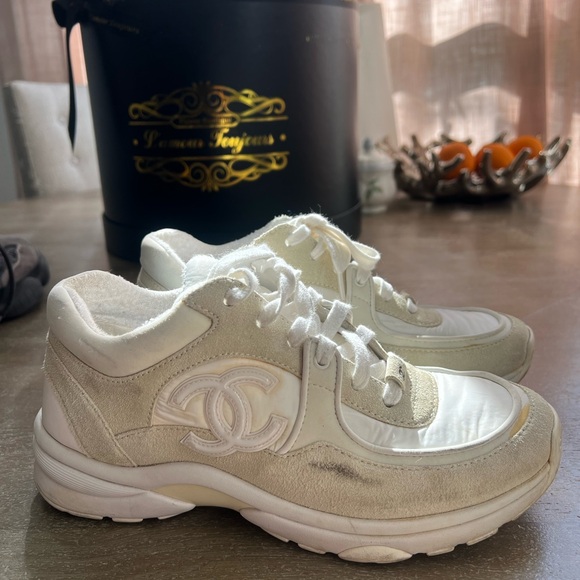 CHANEL White Sneakers with Chunky Design - Picture 1 of 7